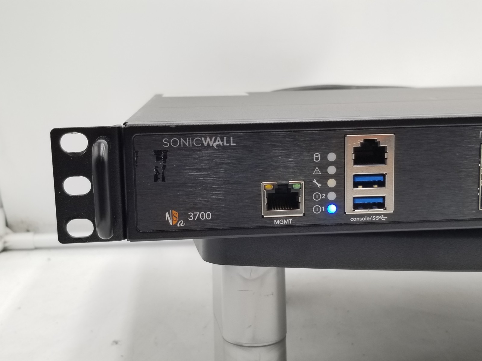 SonicWALL NSA 3700 Network Security Firewall M/N 1RK52-110