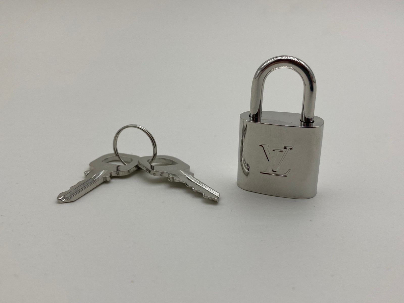 Louis Vuitton PadLock Lock 2 Key Silver brass Number 315 Authentic