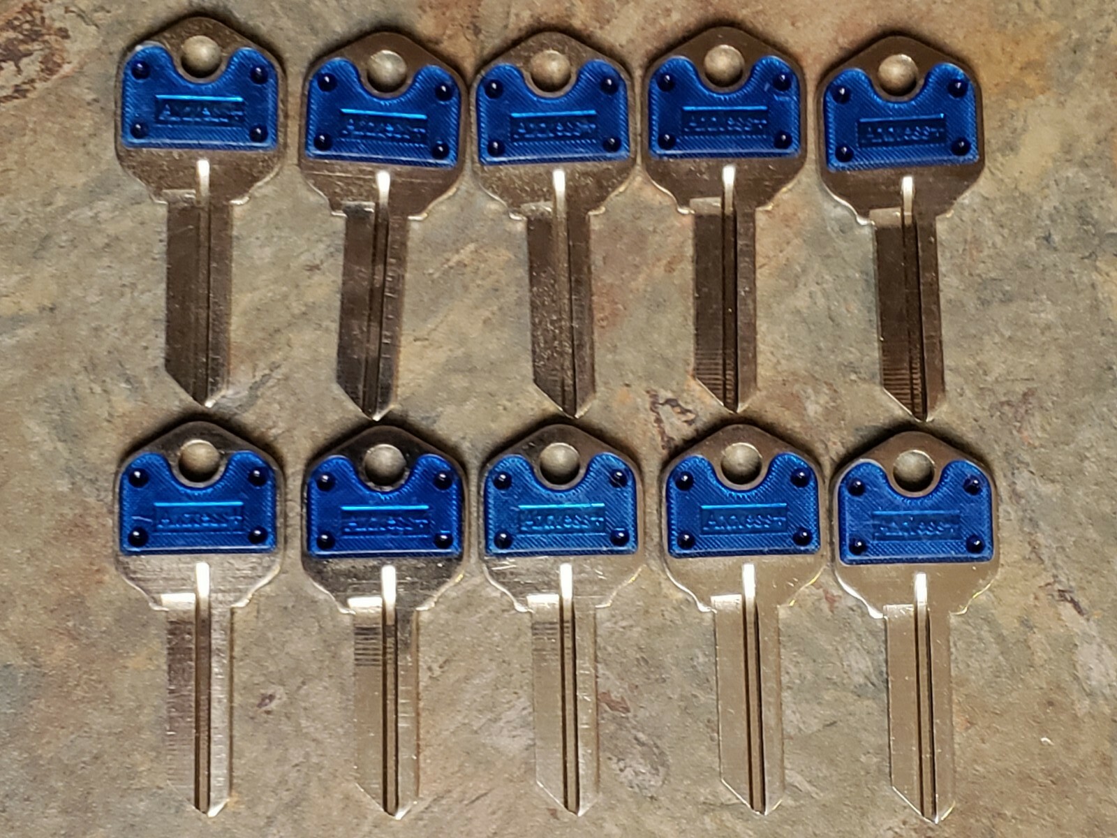 (10PK) KWIKSET KW1 KEY BLANKS BLUE/CASSETTE F #88250 HILLMAN/AXXESS+ 66 - NEW