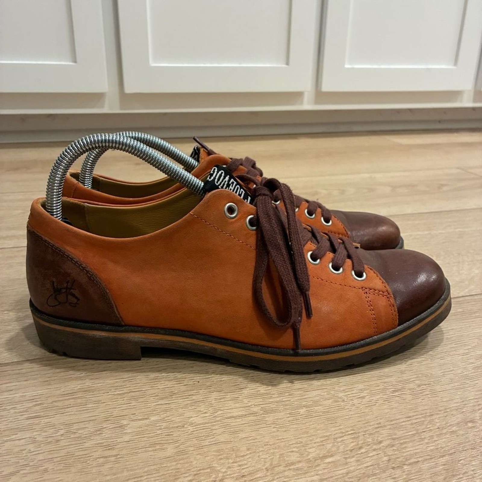 John Fluevog Men’s Radio 2 Putra Modern Derby Shoe Orange Size 9