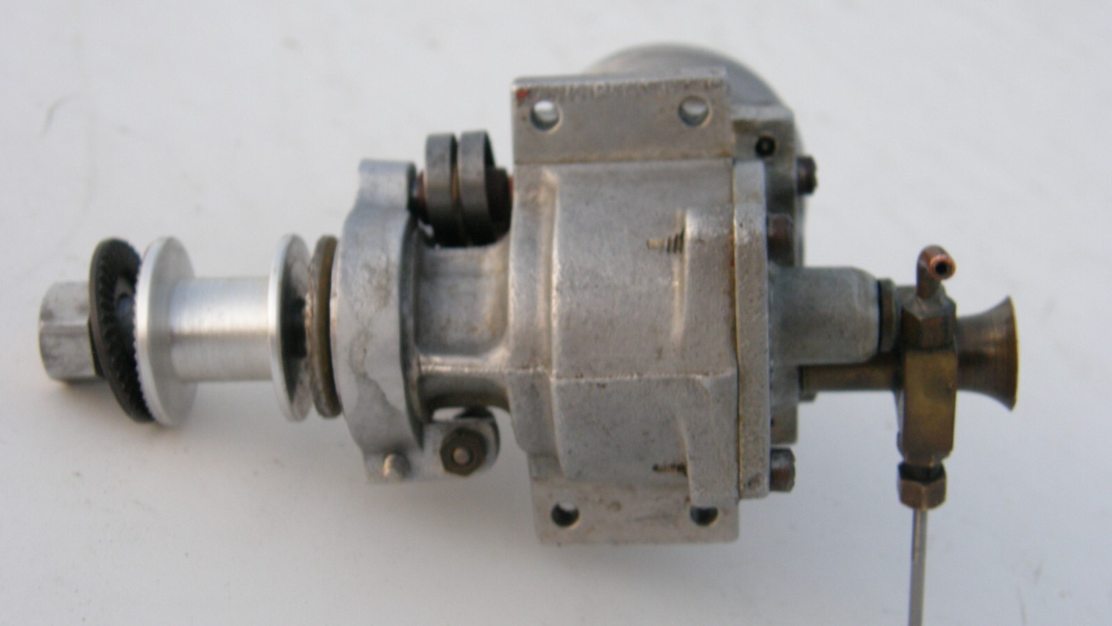 Hornet 60 Model Airplane Engine w/ Excellent Compression & Dual Ringed Piston