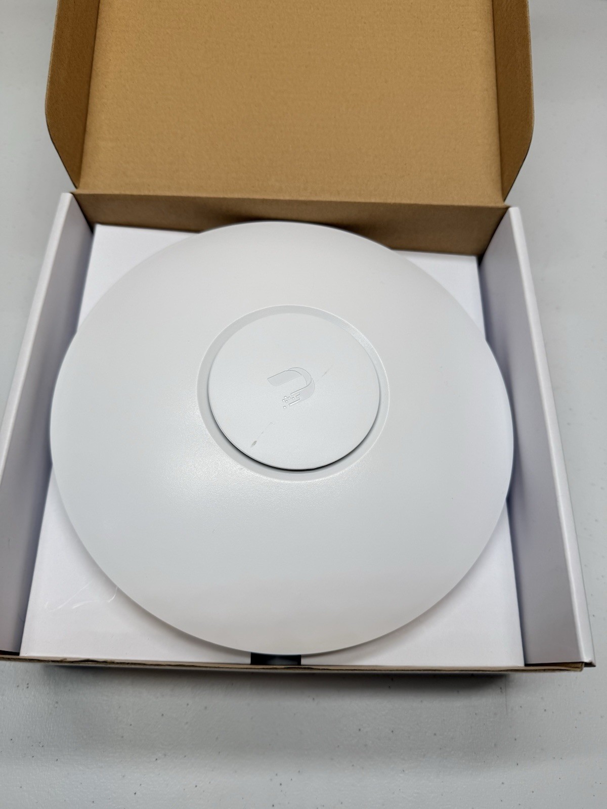 Ubiquiti Networks UAP US Wi-Fi System Long Range Network Access Point