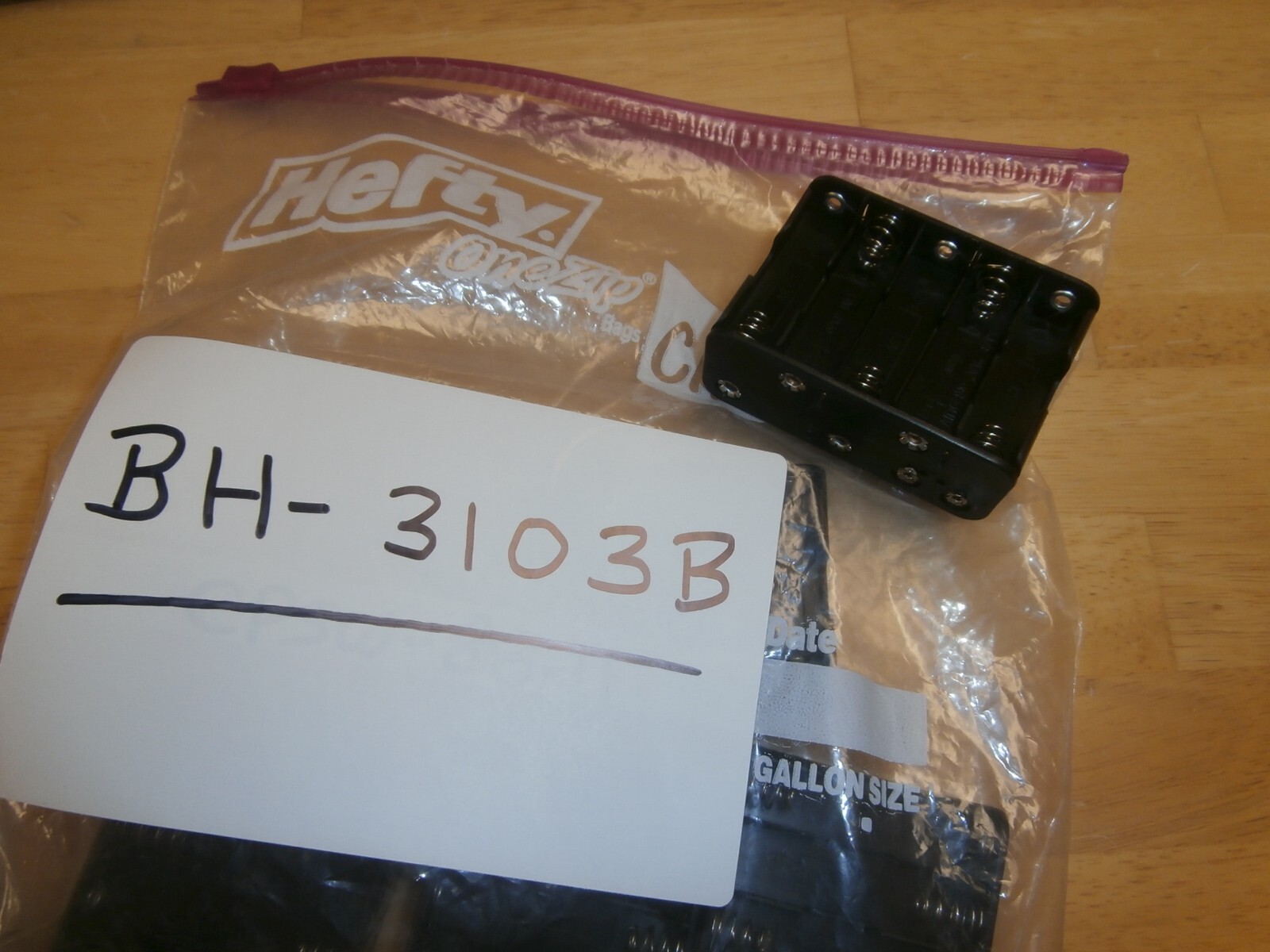 PHILMORE BH3103B 10AA BATTERY HOLDER,EMPTY CASE W/SOLDER TABS,NEW