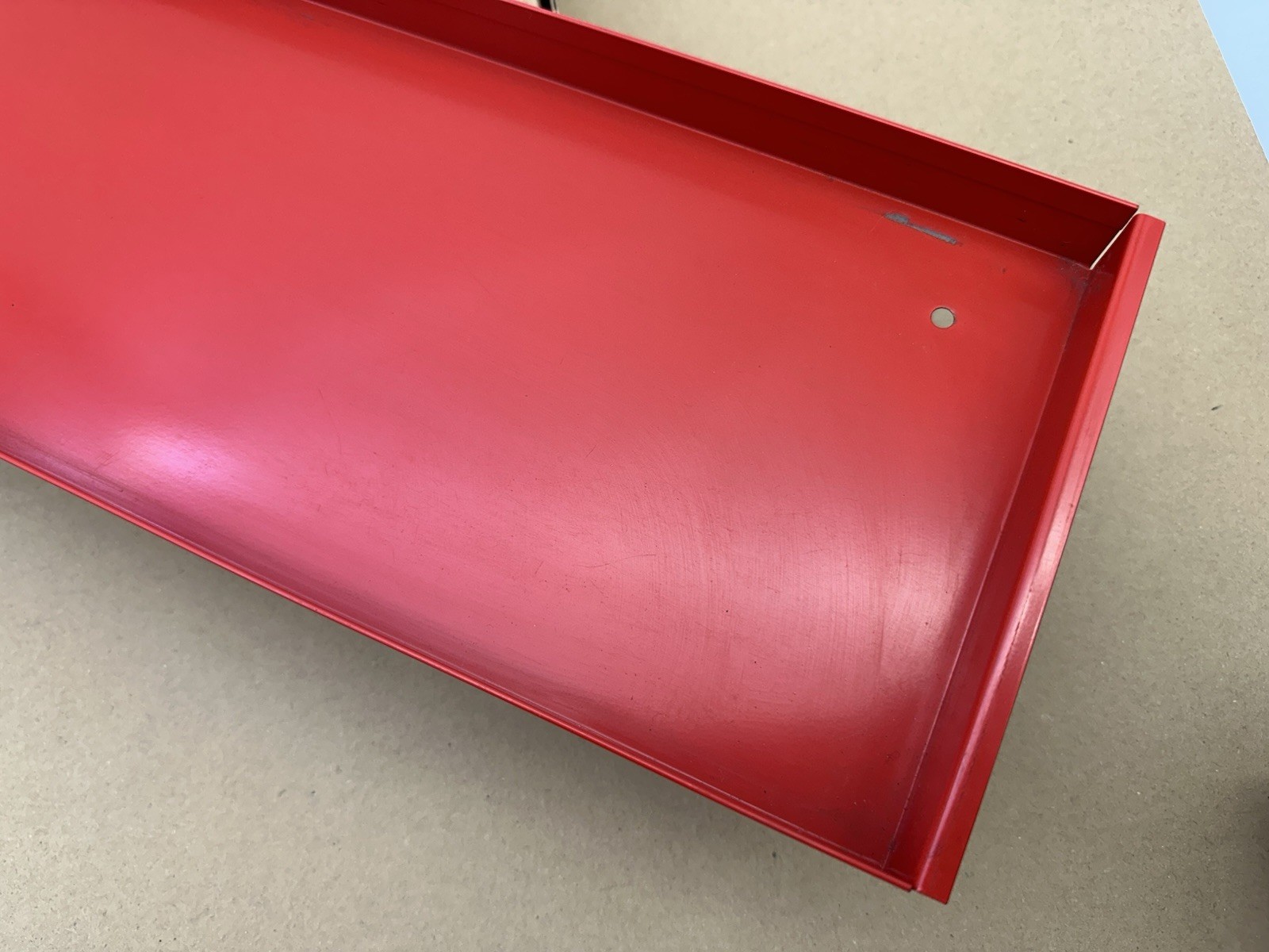 Snap-on KRA380 Roll Cab Sliding Parts Tray 21.5'' Wide x 6'' Deep x 1'' High Red