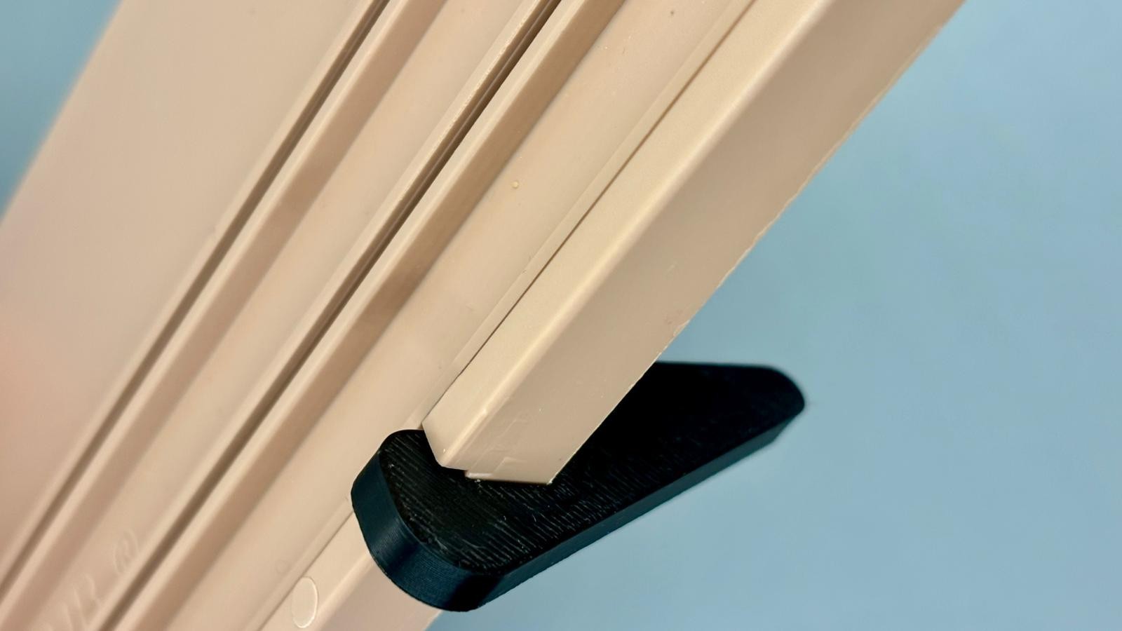 Black Rummikub Replacement Stand Legs (8 pack)