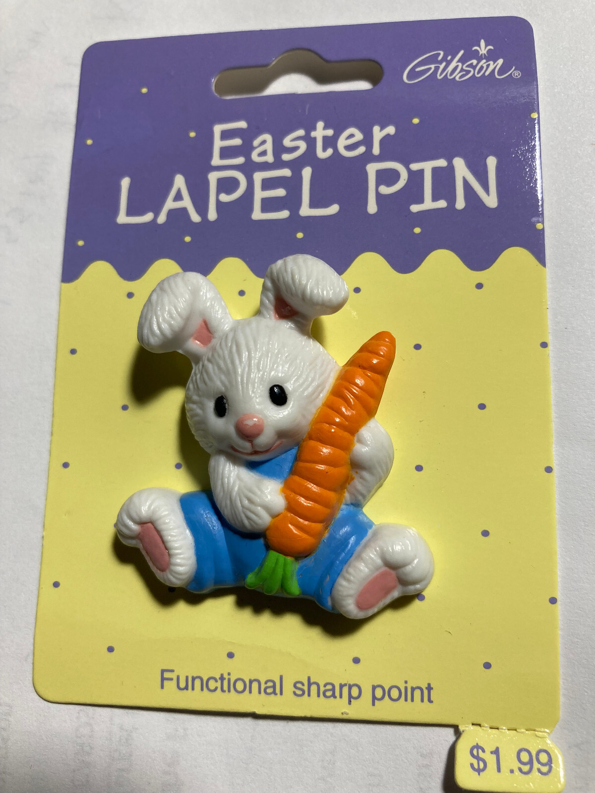1993 Gibson Easter Bunny in Overalls Holding Carrot Lapel Pin NEW on CARD