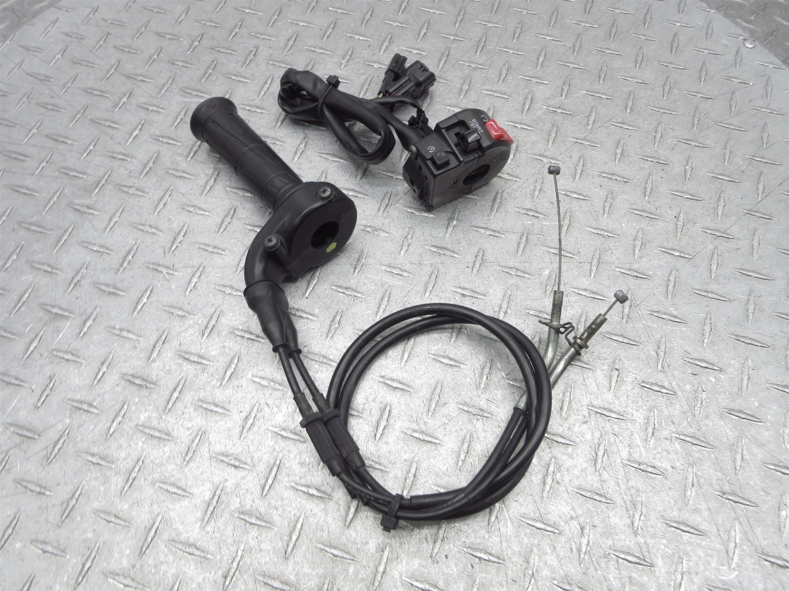 2011 11-15 Kawasaki ZX10R ZX1000 ZX1000D ZX10 Right Switch Throttle Control Grip