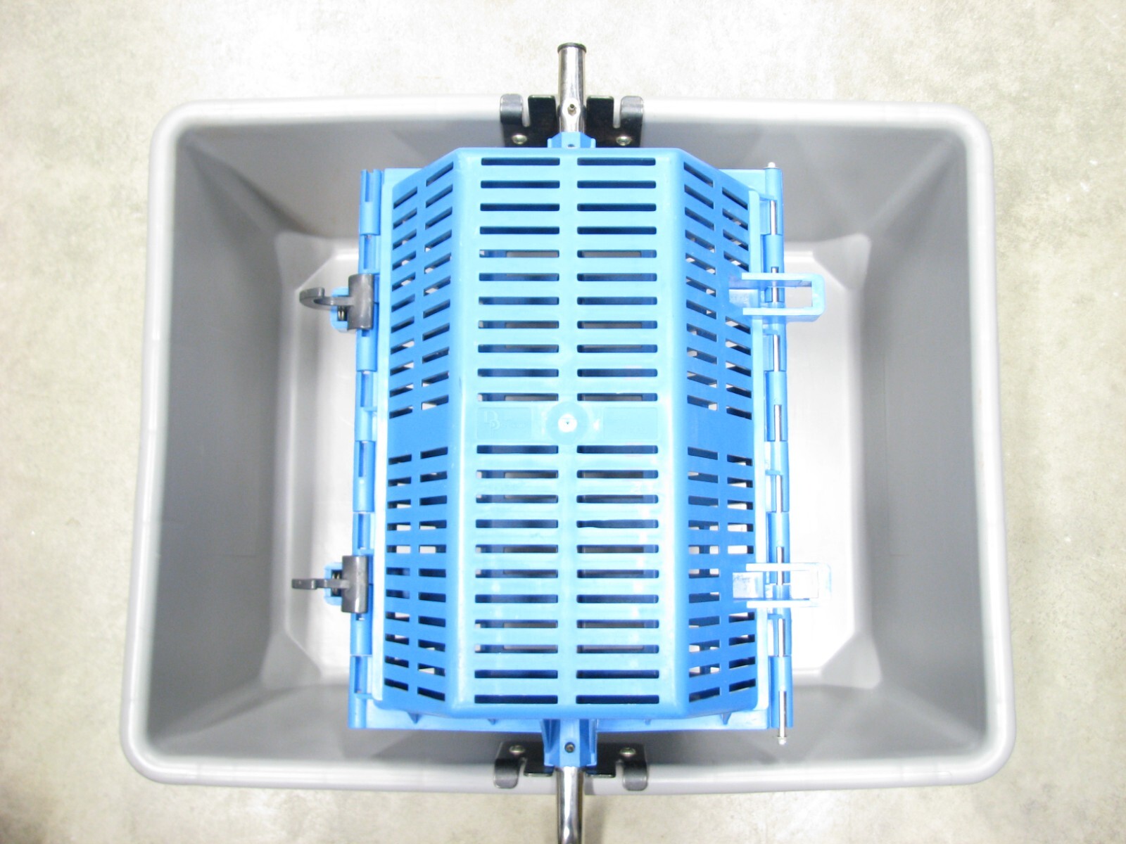 Dillion Precision Large Case Media Separator CM2000