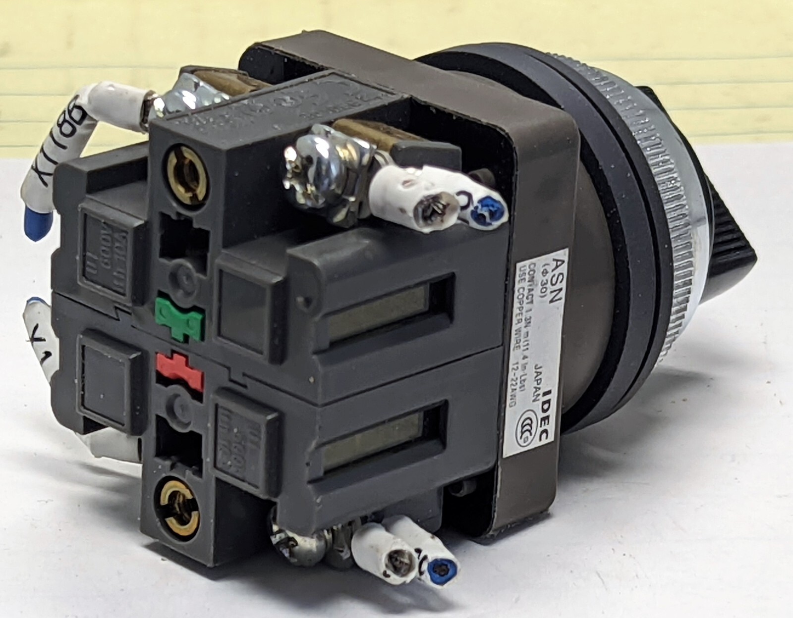 IDEC ASN 2 Position Selector Switch With Spring Left Return WORKING PULL [OF27]