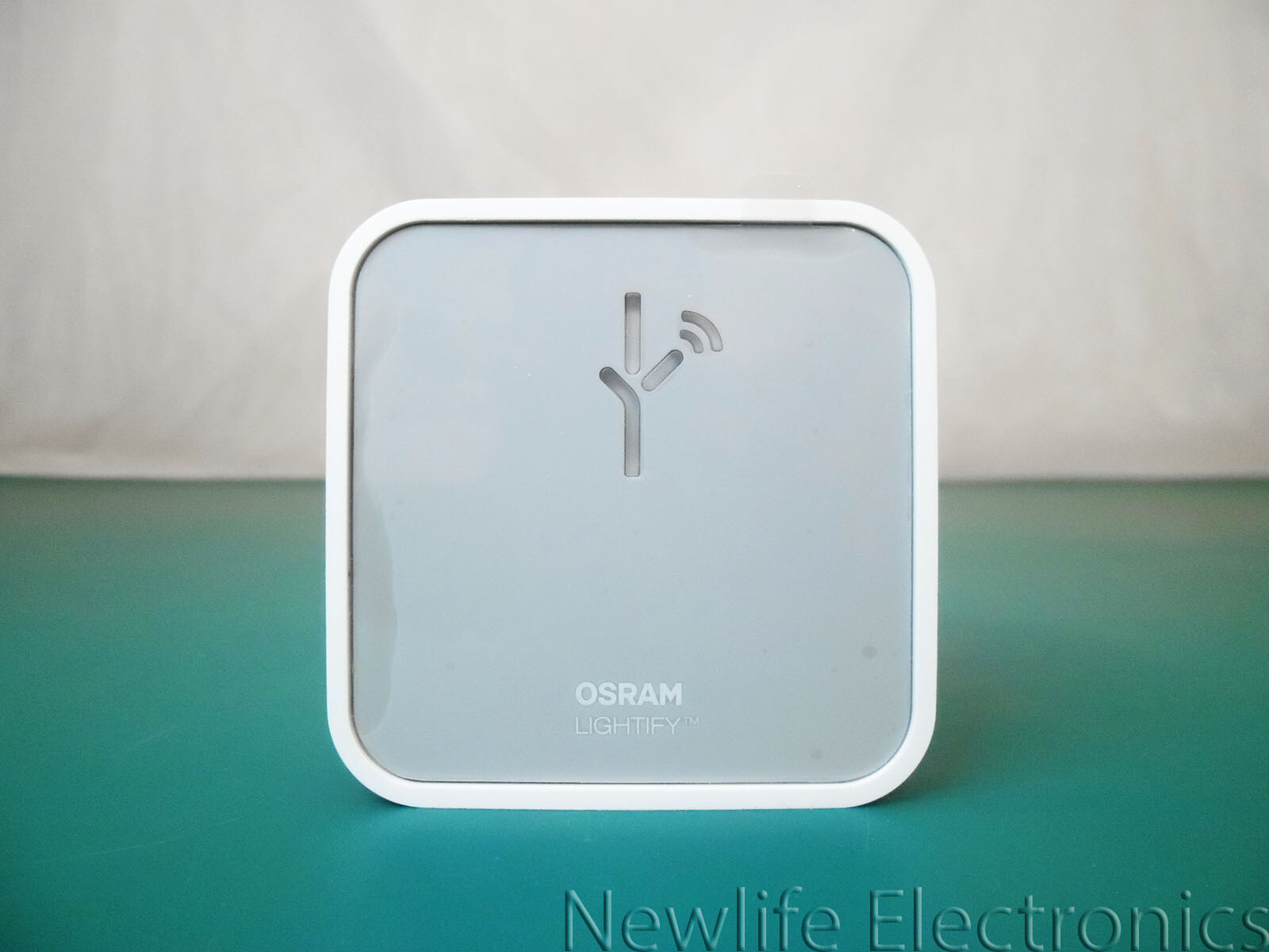 (New) OSRAM SYLVANIA Lightify Wi-Fi Gateway 73692