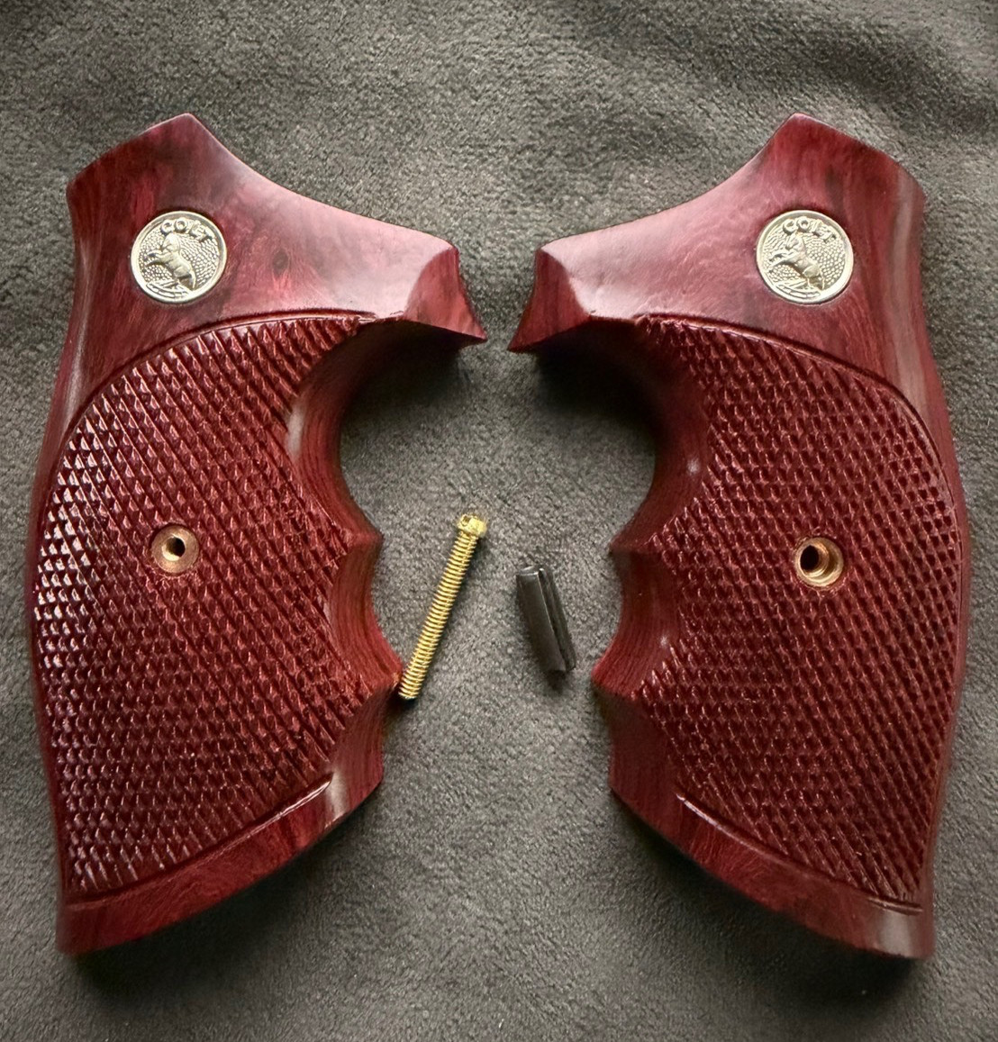 Colt grips fit New Colt King Cobra (2017,2019- present)The New Colt Viper 2024