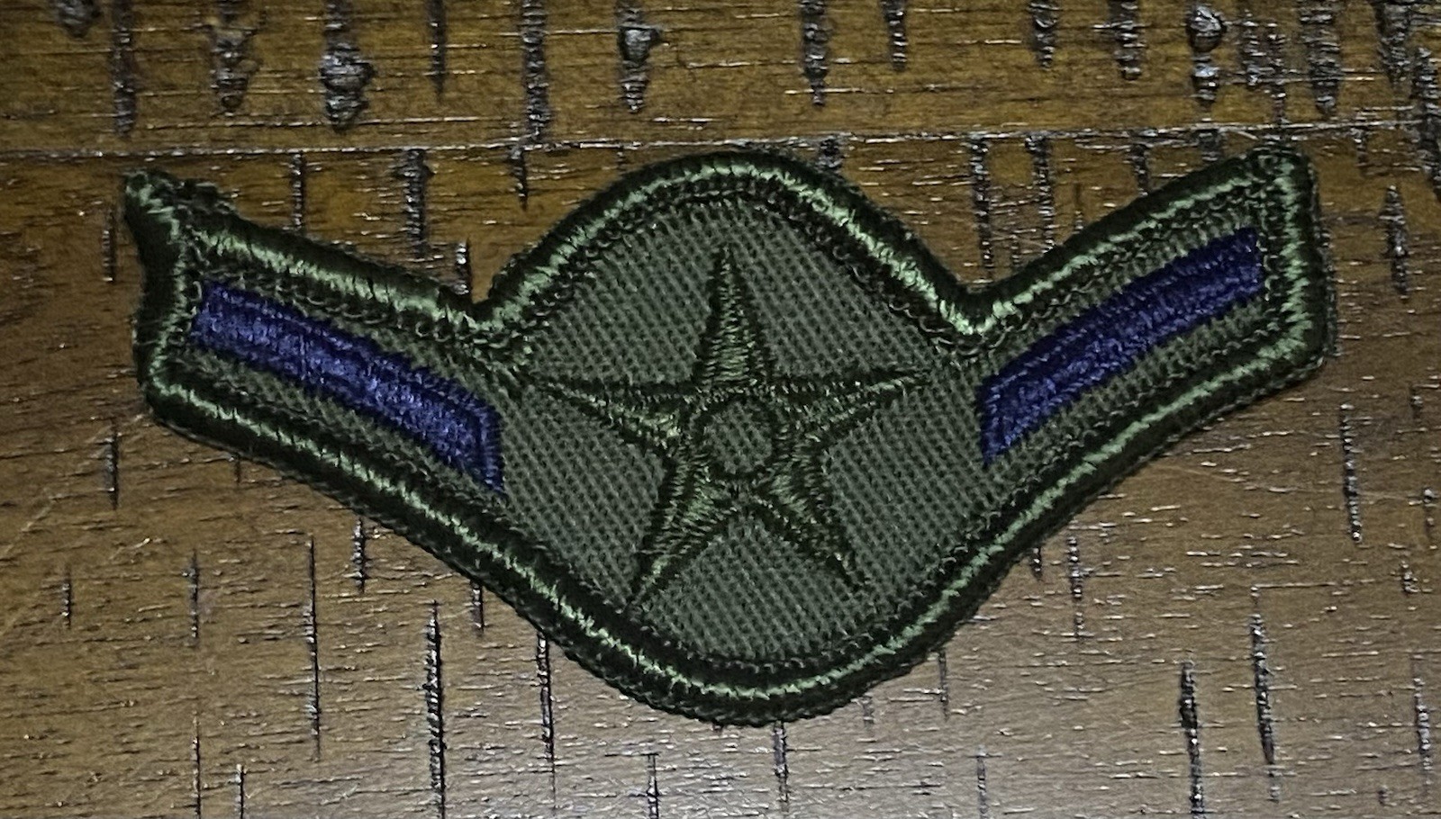 USAF Airman Subdued Rank Chevron Patch E-2 Green Stripe BDU 3" Excellent