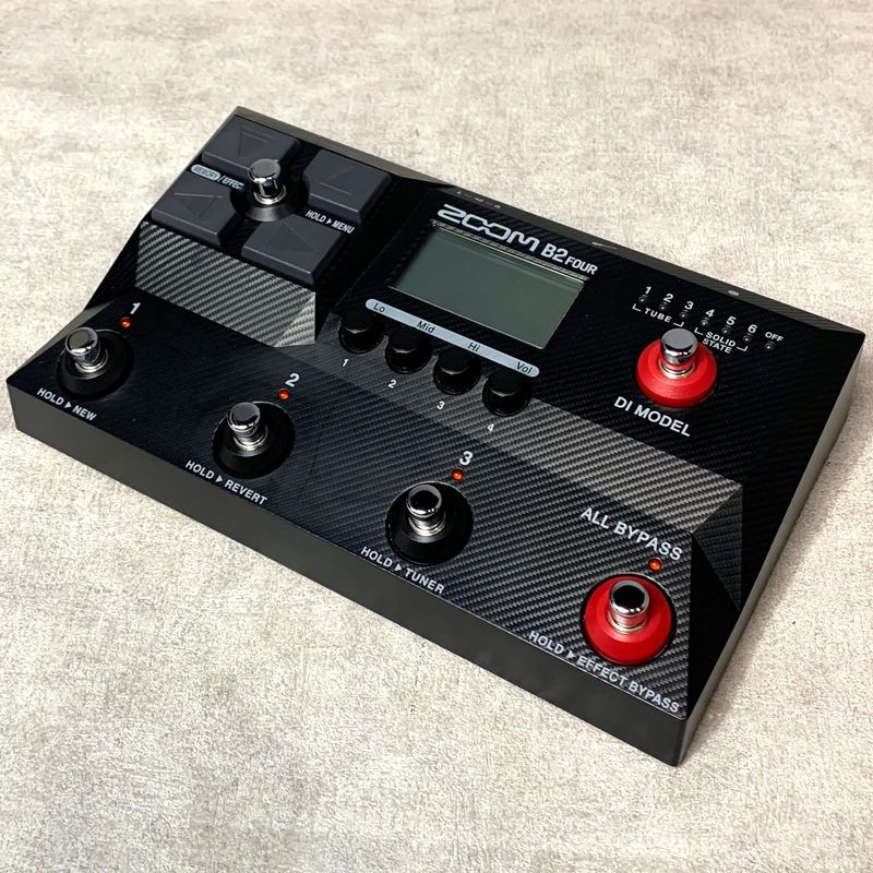 ZOOM B2 FOUR 931403