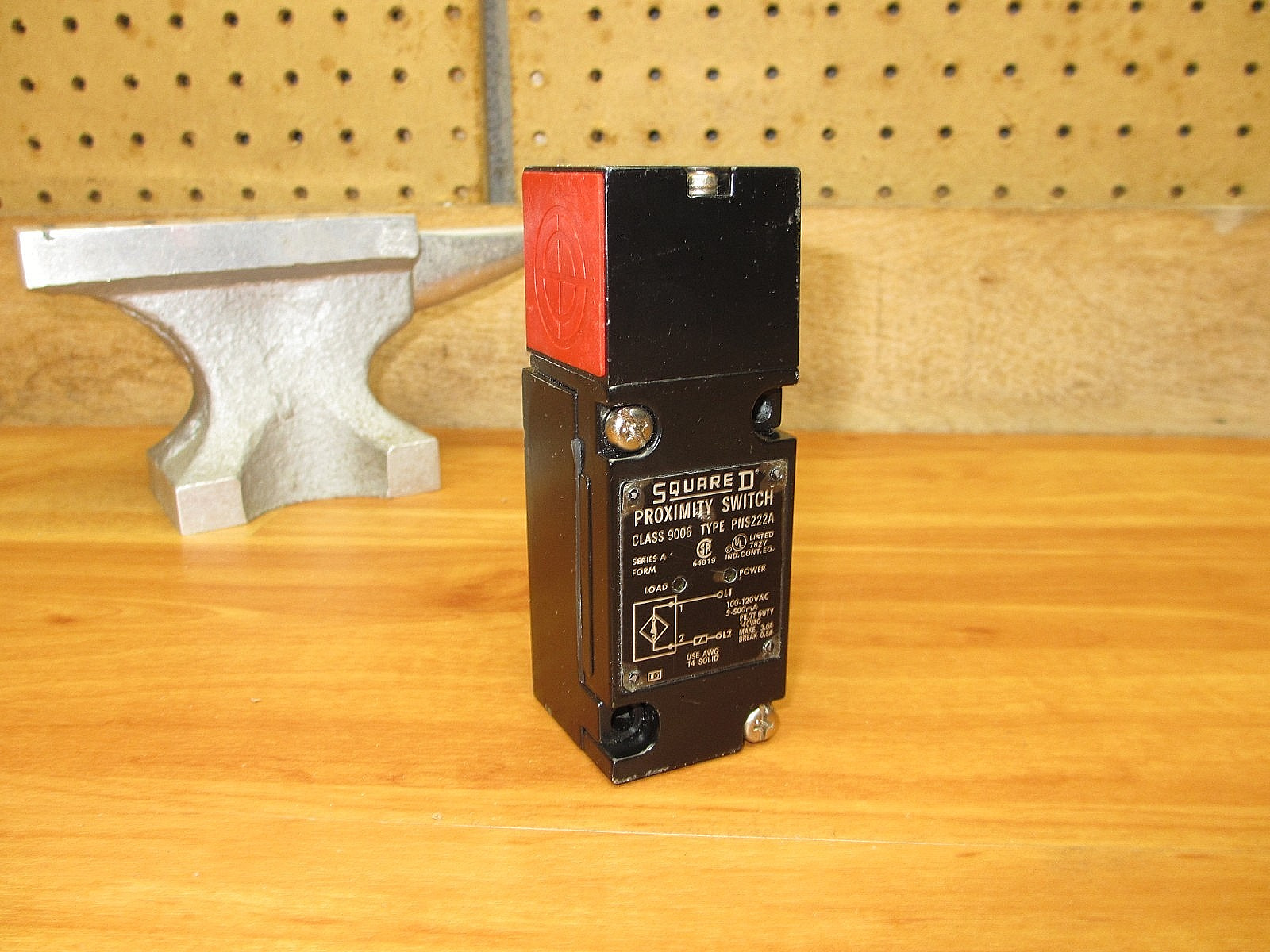 Square D 9006 PNS222A *NEW* Proximity Switch Sensor