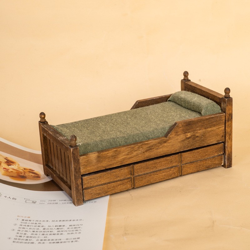 1: 12 Dollhouse Mini Furniture Bedroom Scene Decoration Single Bed