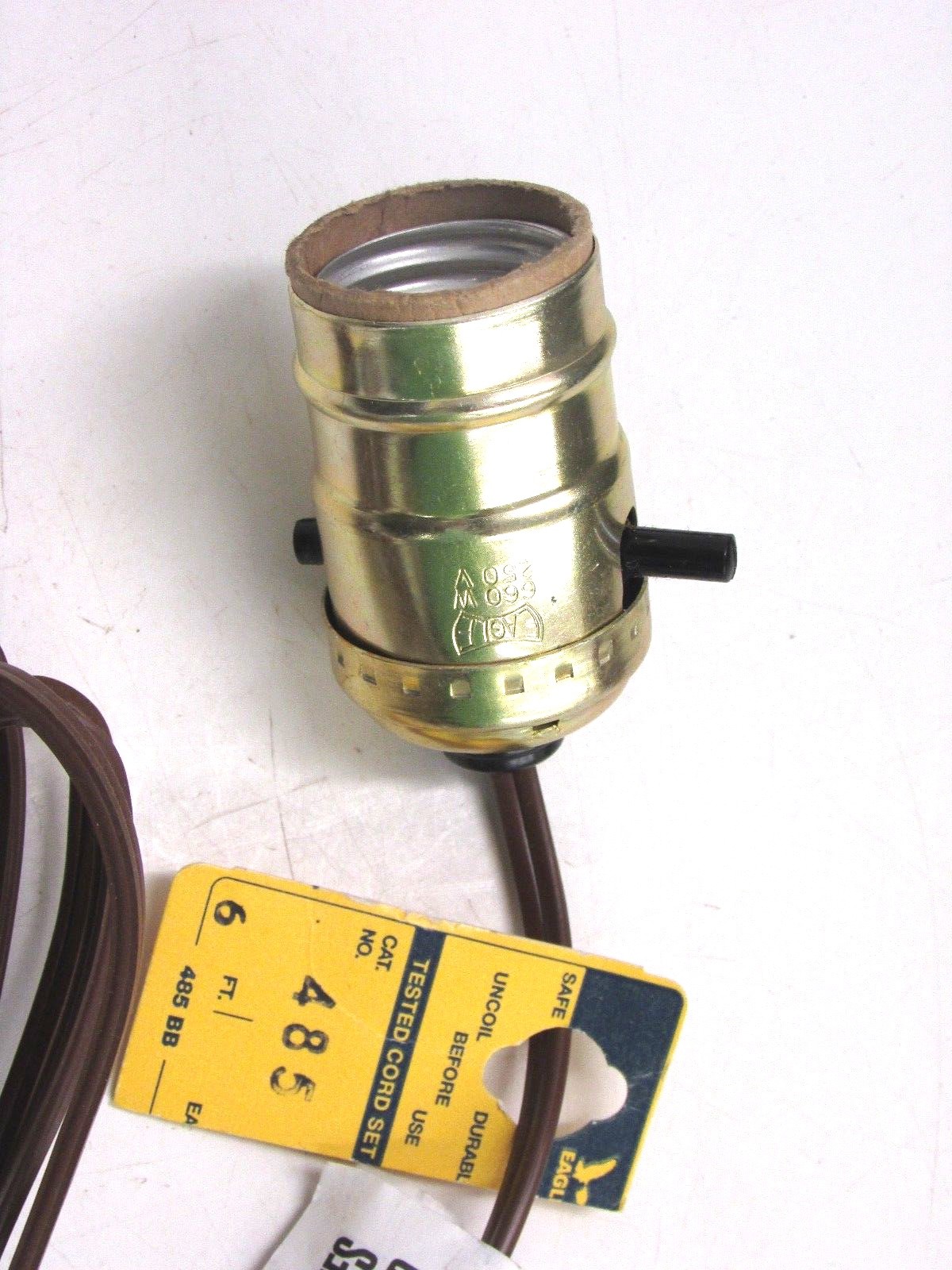 NEW! EAGLE 6' PUSH-THROUGH LAMP MEDIUM LIGHT SOCKET ASSEMBLY, #485