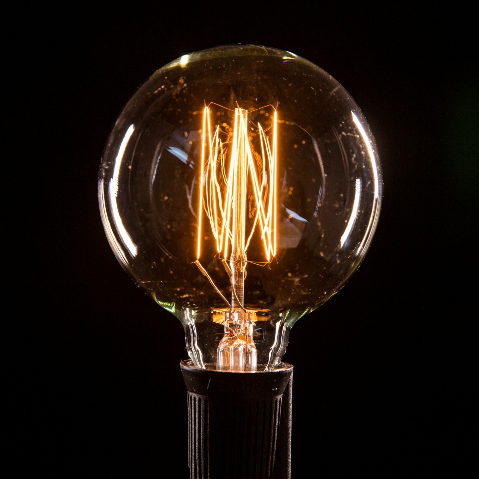 Box of 25 G60 Lantern Edison 7W C9 E17 Vintage String Light Replacement Bulbs