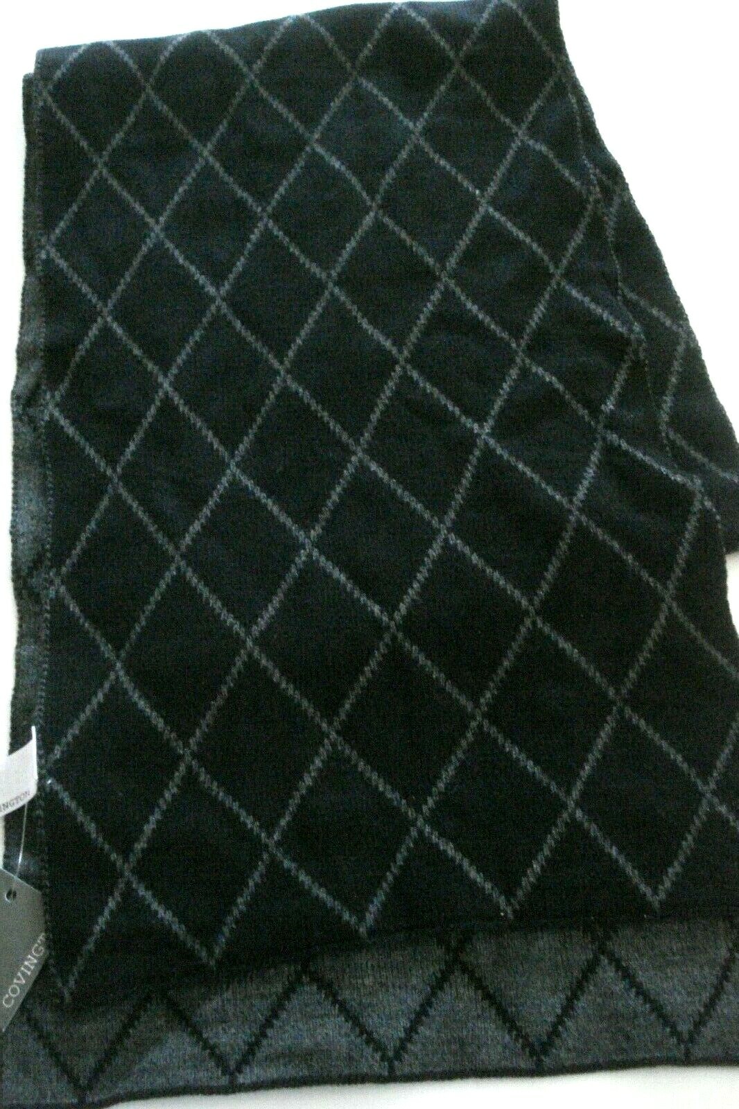 Men's Knit Scarf Black / Gray Reversible Argyle Covington NWT