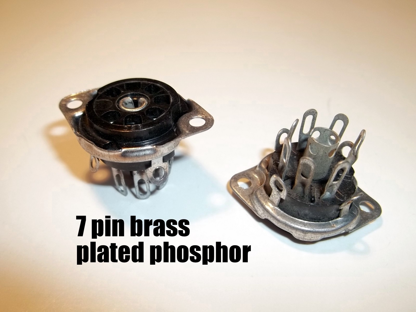 Tube Socket 7 pin, bake, contact: brass plated Phosfor, mfg: Elco 1960, NOS, 2X