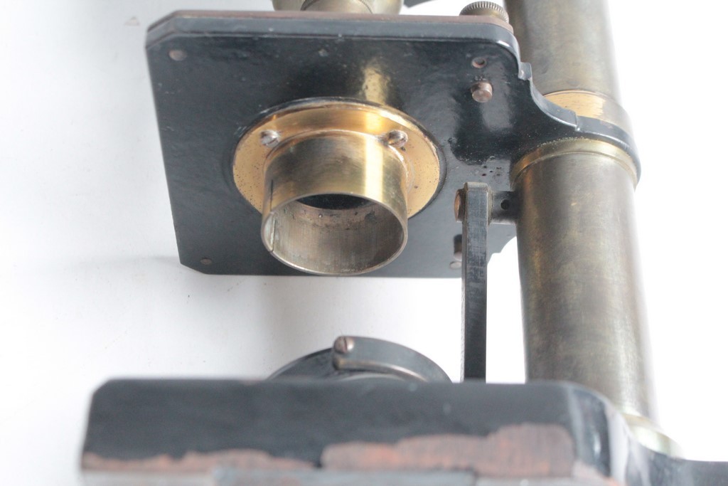 Old microscope W. Tarun Berlin (70672)