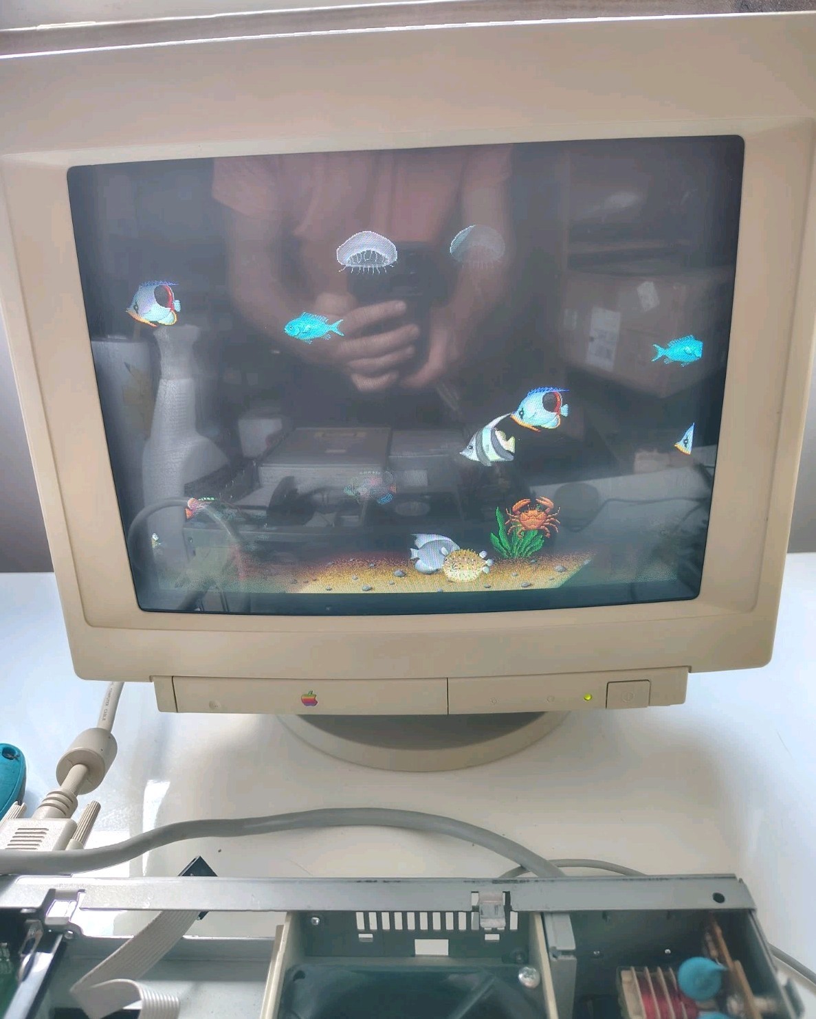 1995 Apple Multiple Scan 15" Display Monitor CRT M2943 1995 Powers On Tested