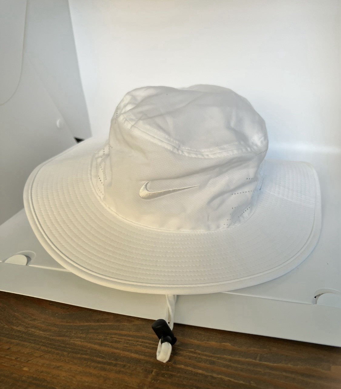 NIKE Adult Unisex Dri-FIT S/M Golf/Sport Boonie Bucket Hat/Cap-White, NWT