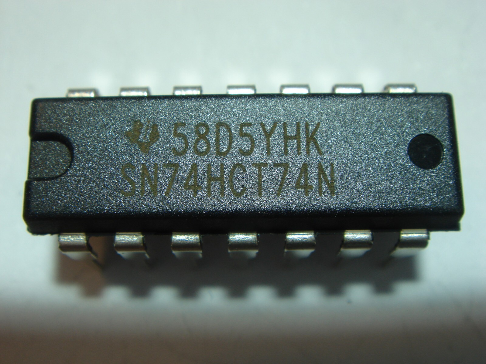 74HCT74 DIL HCT-CMOS IC Circuit #AJ51-54
