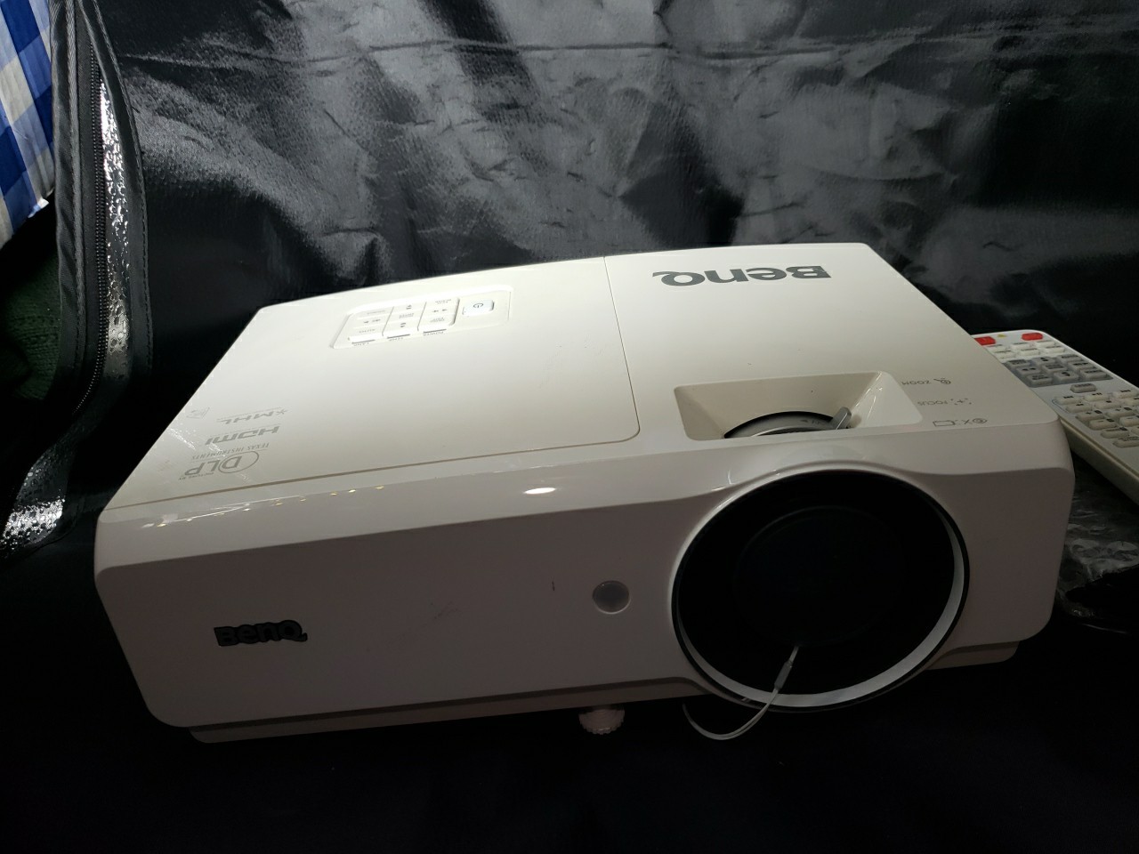 BenQ MW727 Projector *24" Lamp Hours* Mint Condition