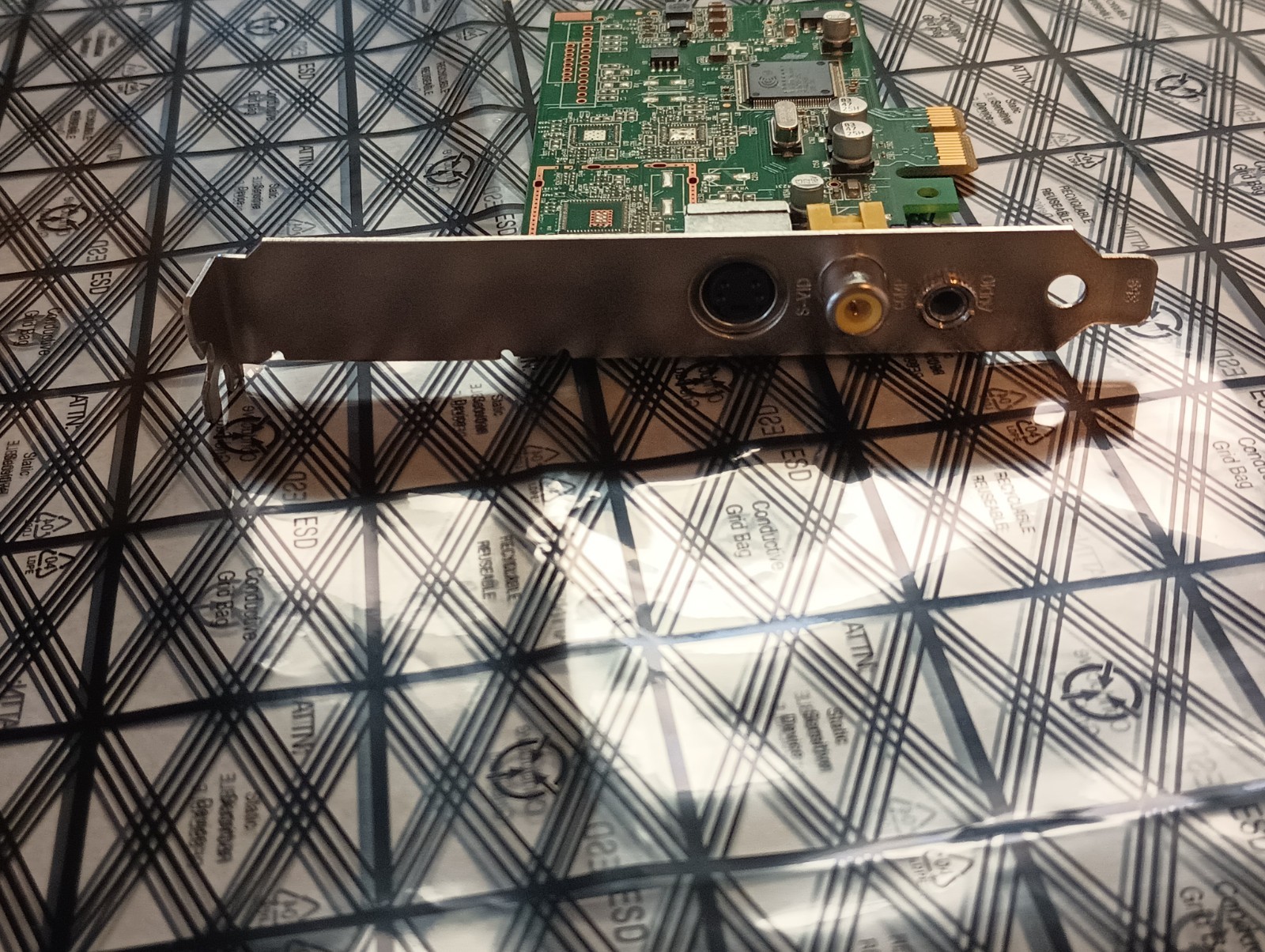 ImpactVCB From Hauppauge 71100 LF Rev H4