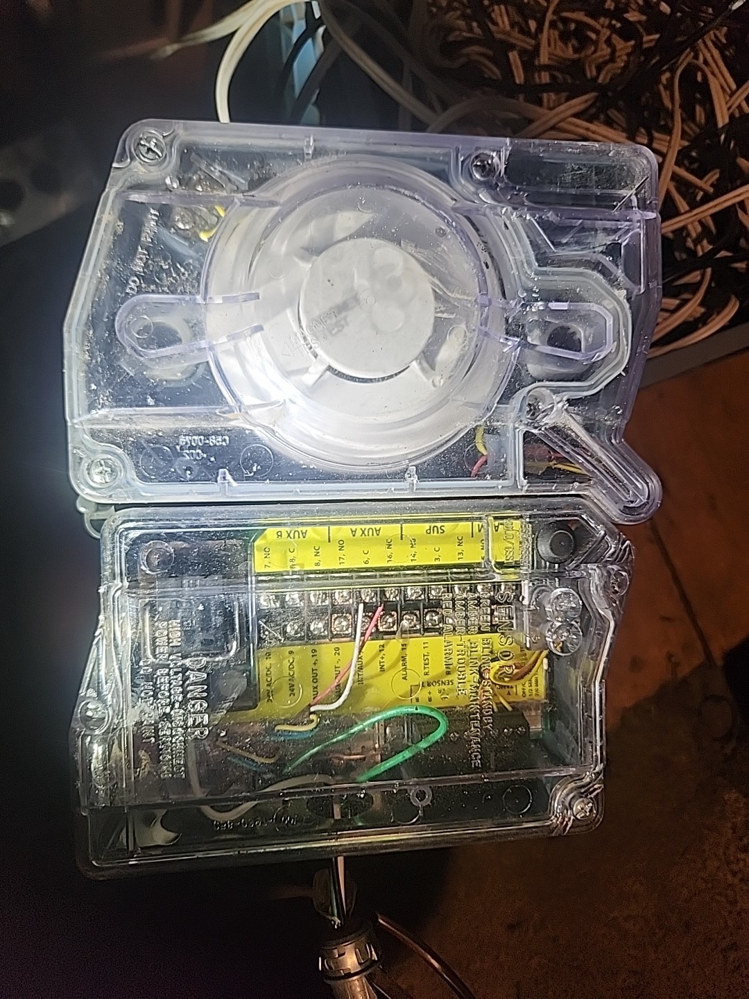 System Sensor D4120 4 Wire Photoelectric Duct Smoke Detector Used