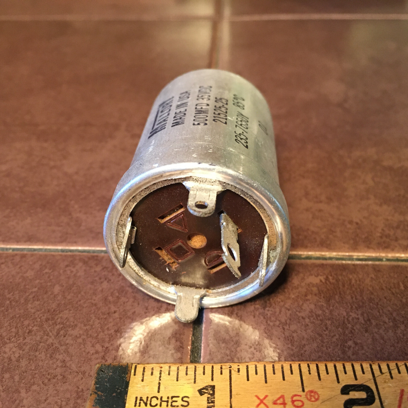 Mallory 21525-25, 500mfd, 35vdc Capacitor.