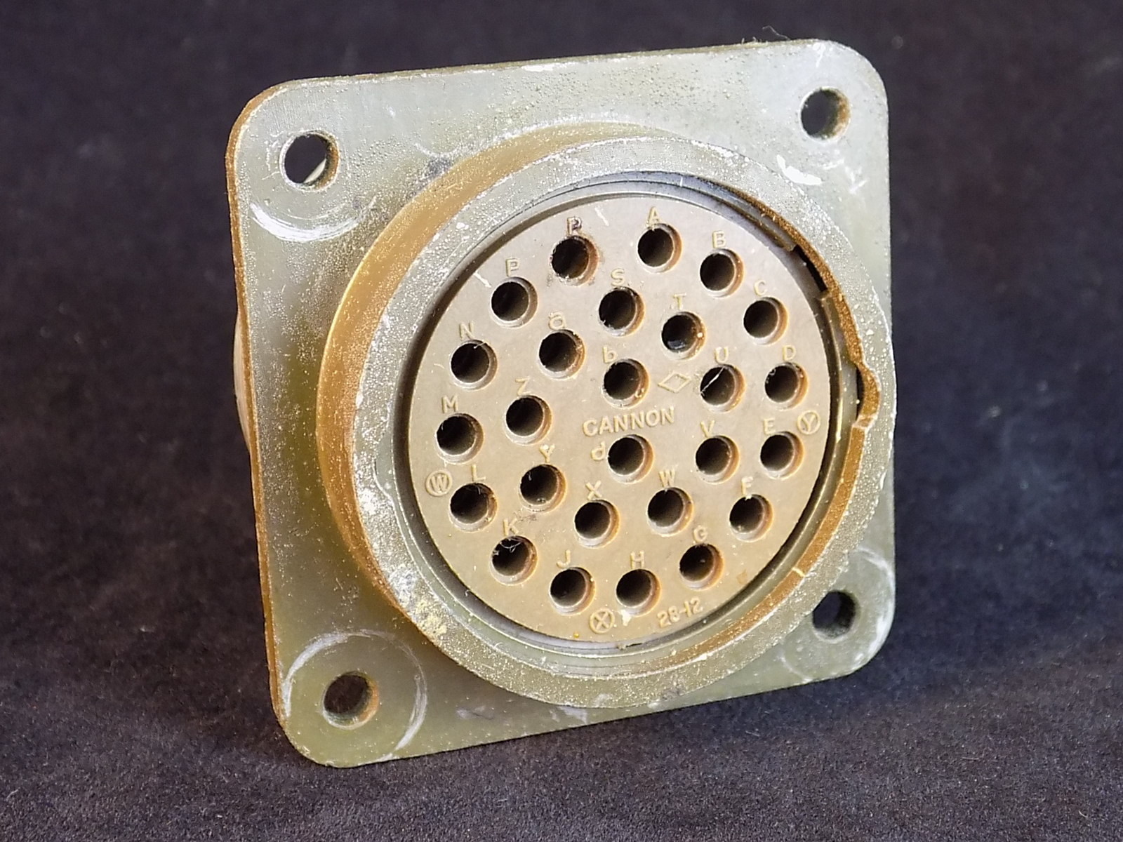 CANNON 26 PIN FEMALE Electrical connector MS3102A26-12S(C) surface mount