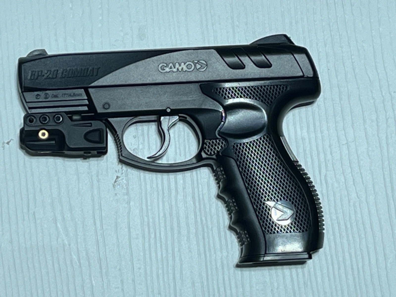 Gamo GP-20 Combat CO2 BB Pistol  Airgun with laser sight