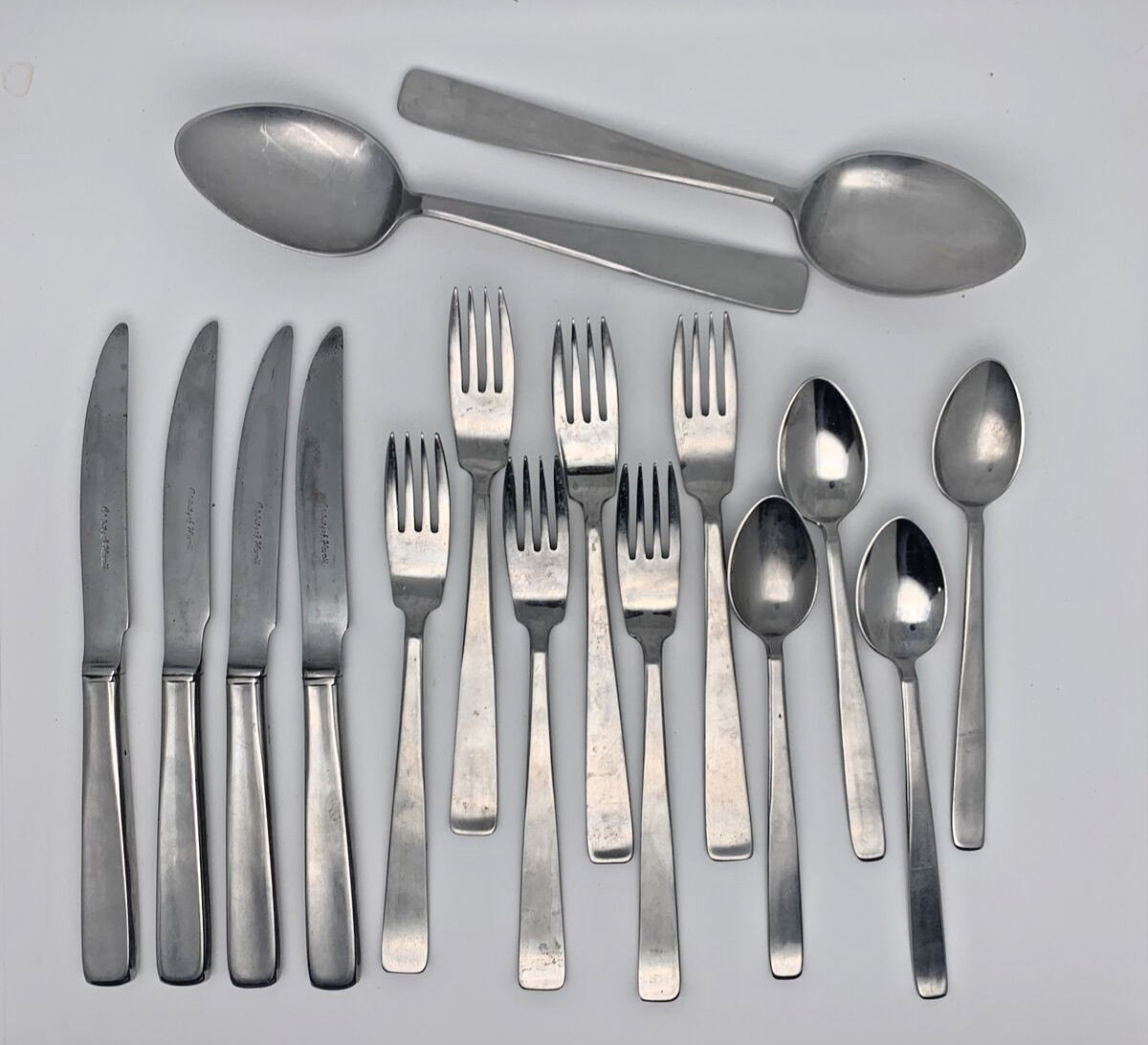 16 Piece Set Stainless Flatware Celebrity of Hawaii Spoons Forks Knives 23-0092