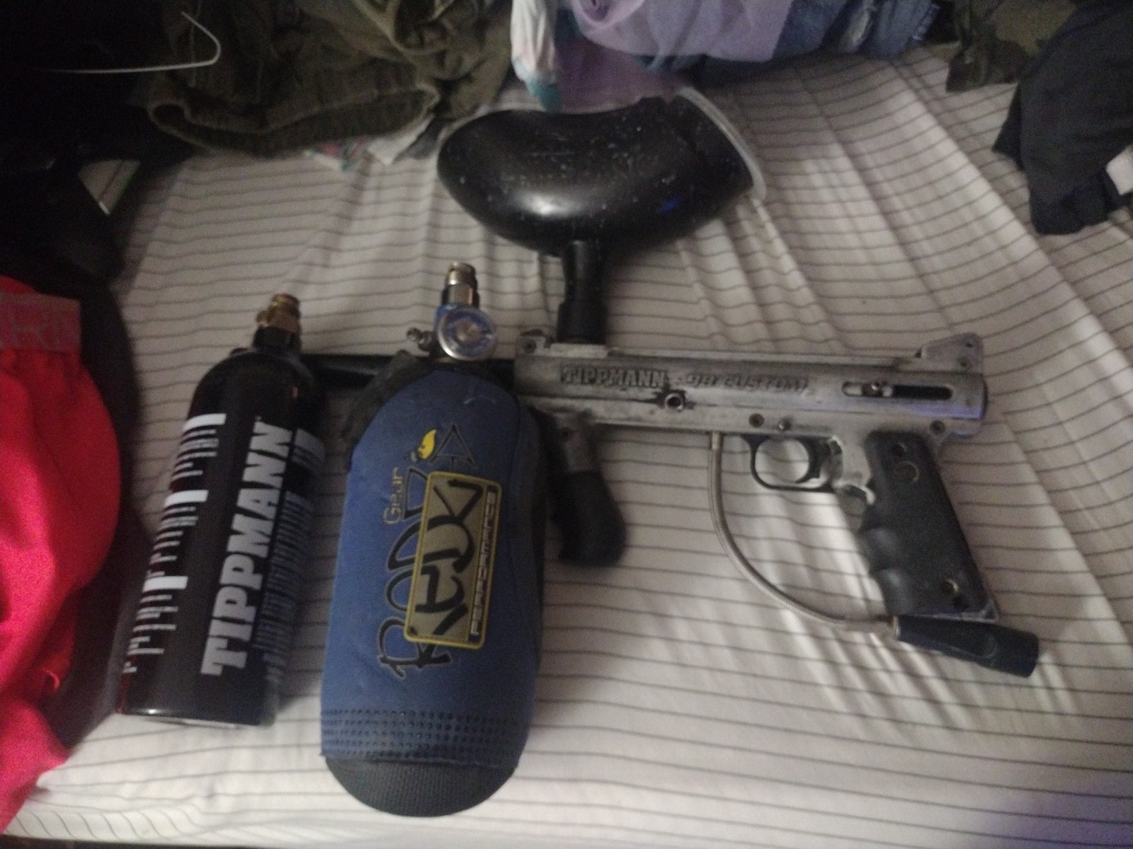 Tippmann 98 Custom Paintball Marker Gun w/ Hopper,2 CO2 tanks