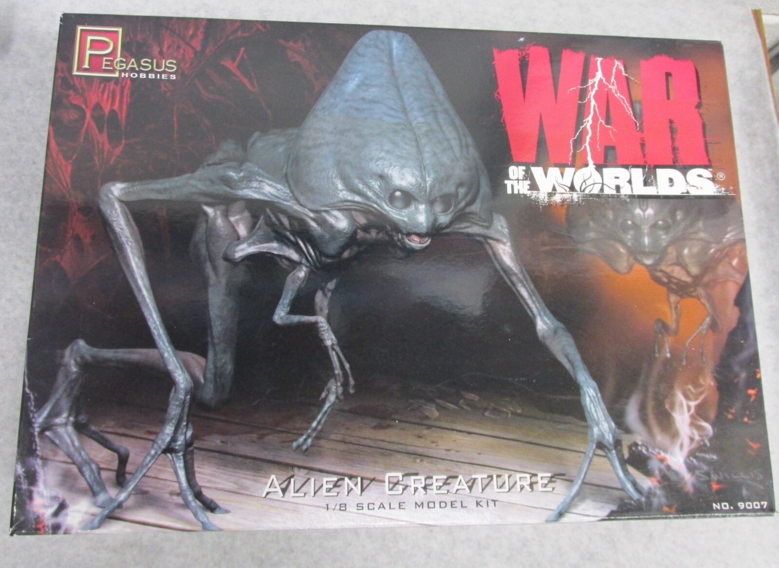 War of the Worlds Alien Creature model kit 1/8 scale open box complete NEW
