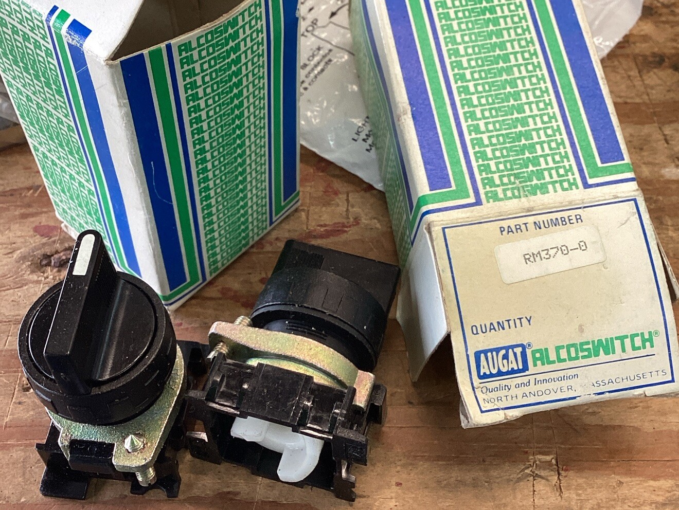 2 Alcoswitch RM370-0 Selector Switch, 3 Position