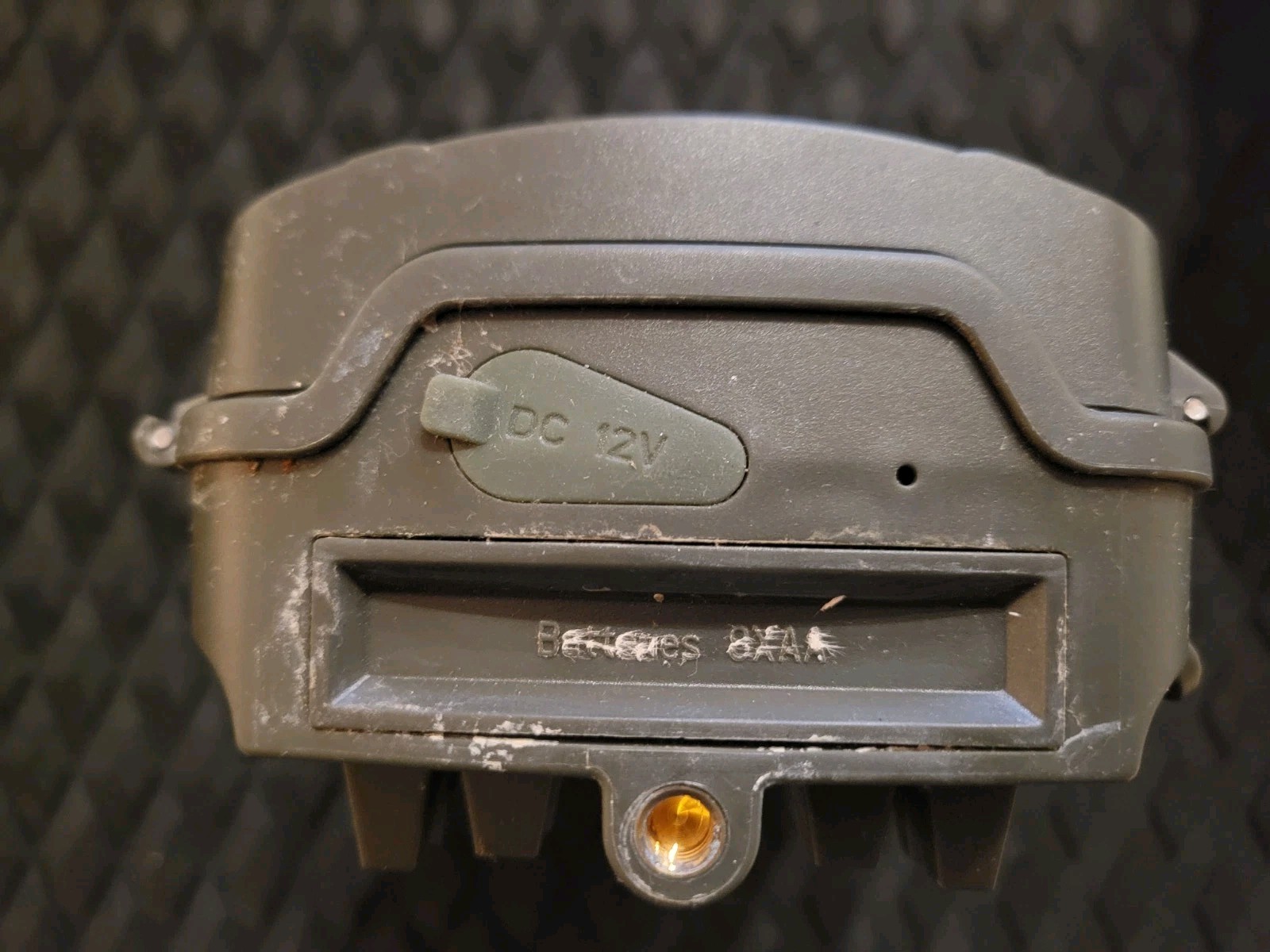 Trail Camera - Cabelas outfitter 30MP IR BLK - No GLOW