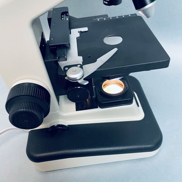 Nikon Alphaphot-2 YS2 Binocular Microscope with Four Objectives