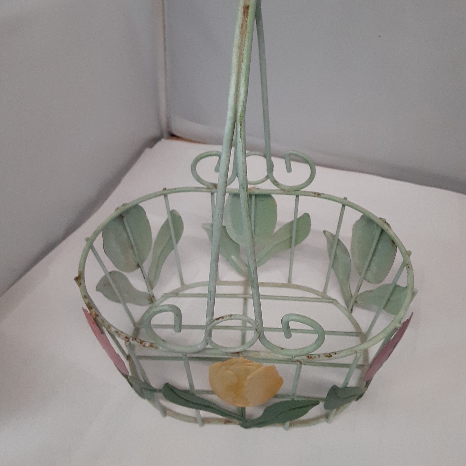 Vintage Basket Metal Tulips Oval Green Pink Yellow Purple 8 X 4 Plus Handle