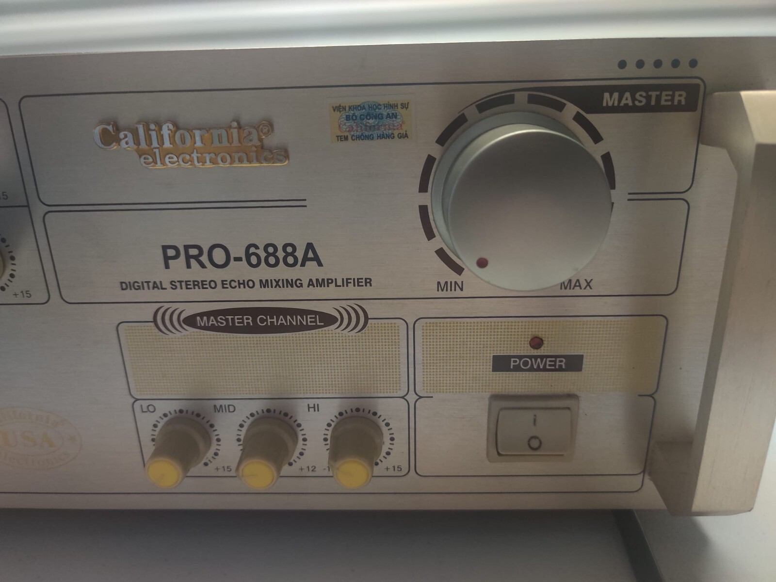 california electronics PRO-688A DIGITAL STEREO ECHO MIXING AMPLIFIER