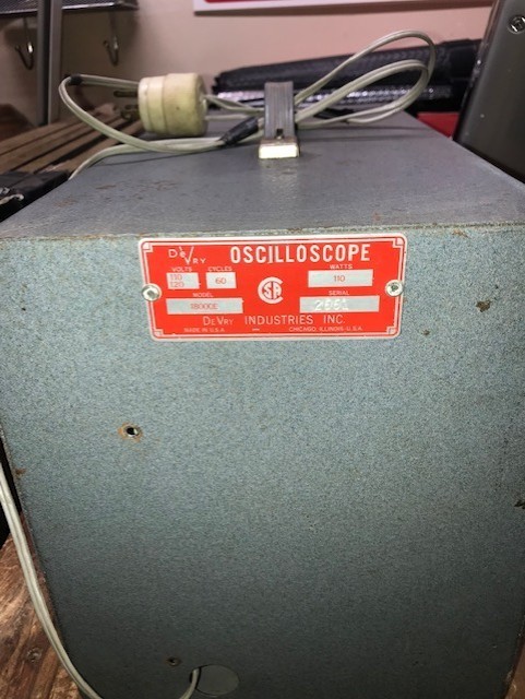 Vintage DeVry Industries Oscilloscope Model 18000E