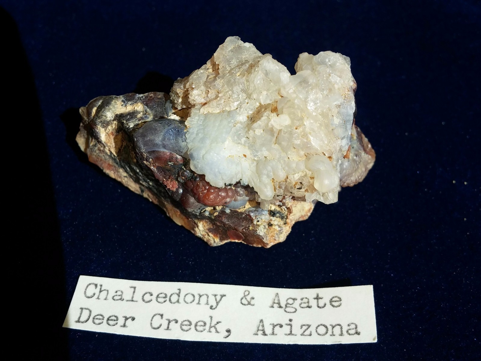 31g 2pcs Beautiful Natural Chalcedony on Agate Specimen Mineral