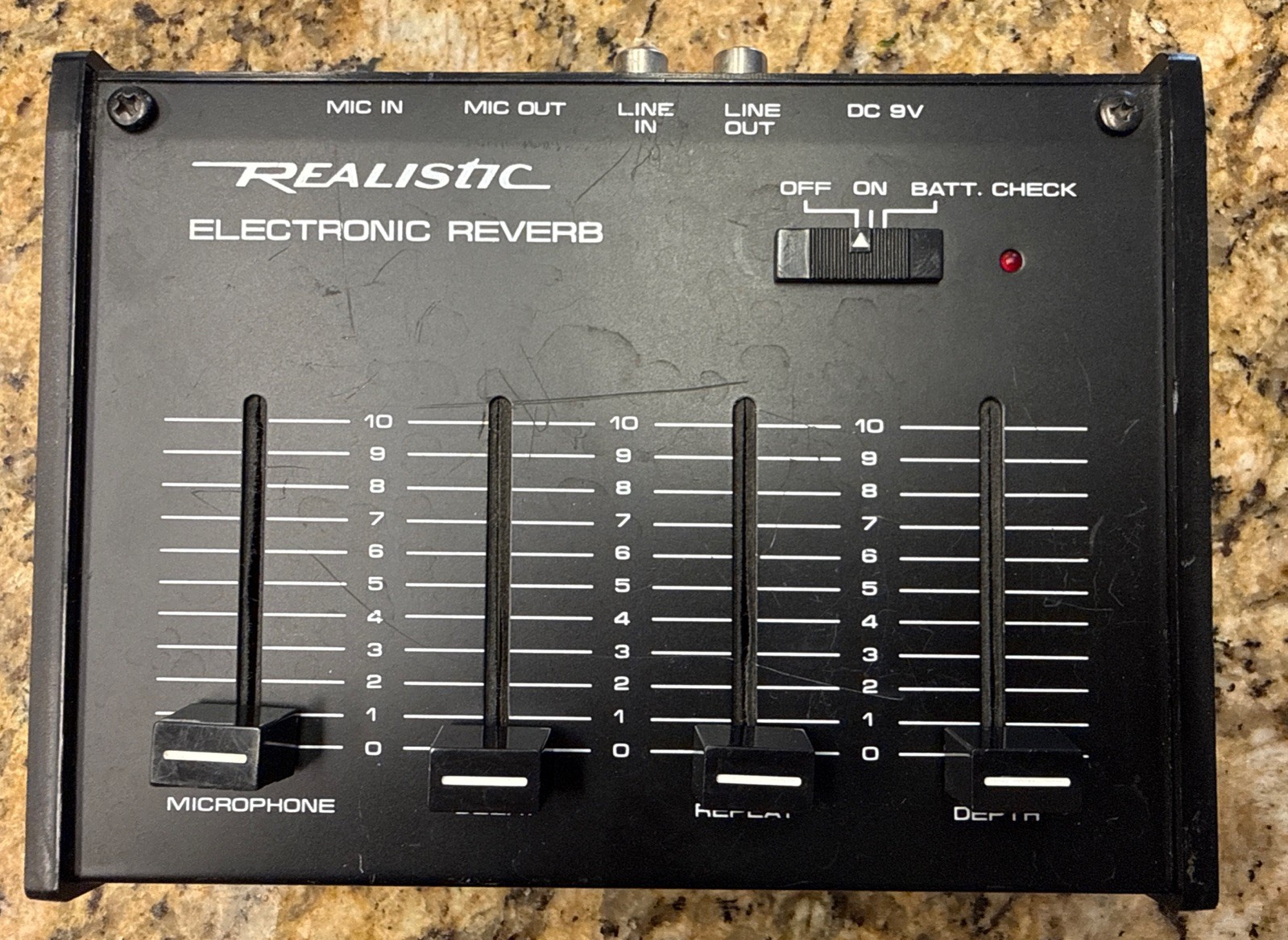 Realistic Electronic Reverb 32-1110 A  Box Radio Shack Fuzz Delay