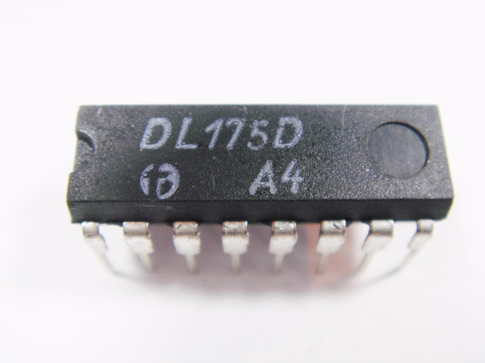 SN 74LS175 = DL175 4x D-Speicher mit komplementären Ausgängen #AR11