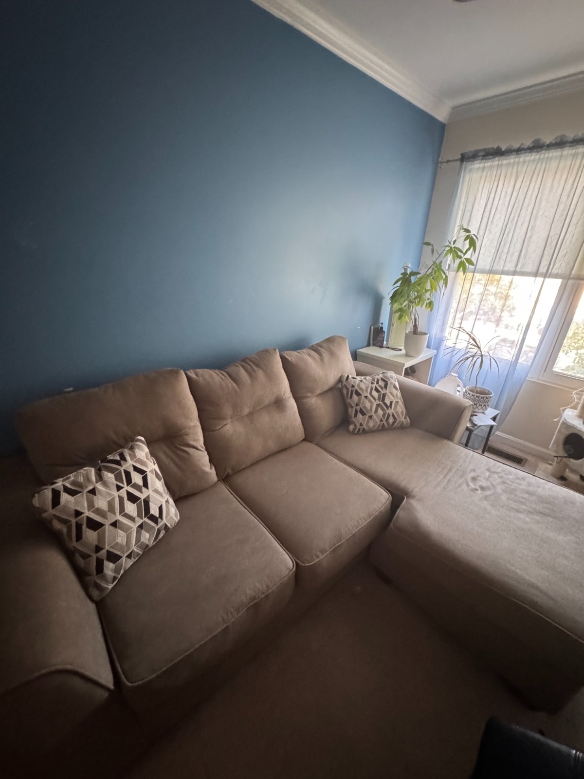 sofa reversible sectional/lounger: taupe/biege in color used great condition