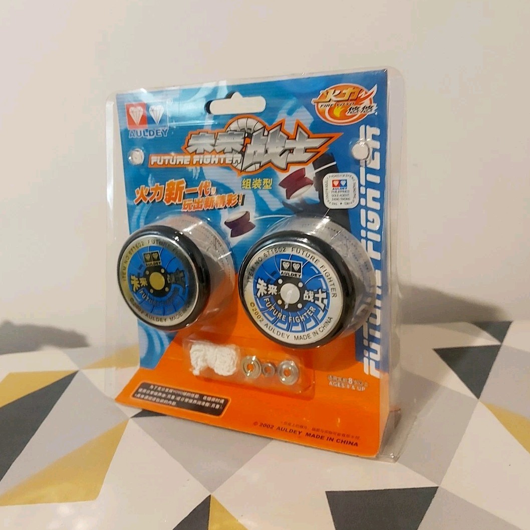 Auldey Future Fighter 2x Yo-Yo Set Blue/Silver/Black 2002 MPN 671602