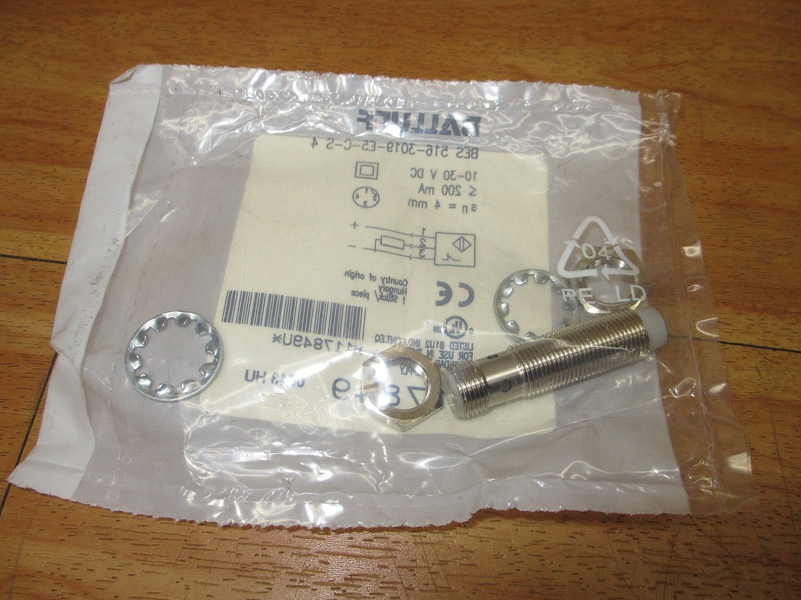 Balluff BES 516-3019-E5-C-S-4 *NEW* Proximity Sensor Switch