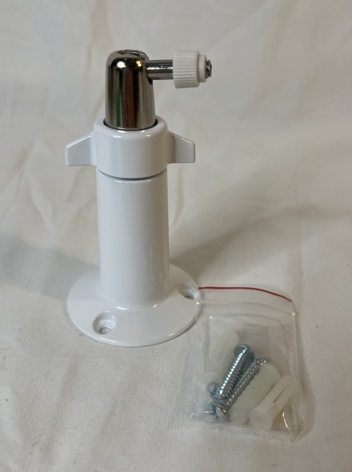 Netgear Indoor/Outdoor Adjustable Wall and Ceiling Mount for Arlo Cameras - NEW