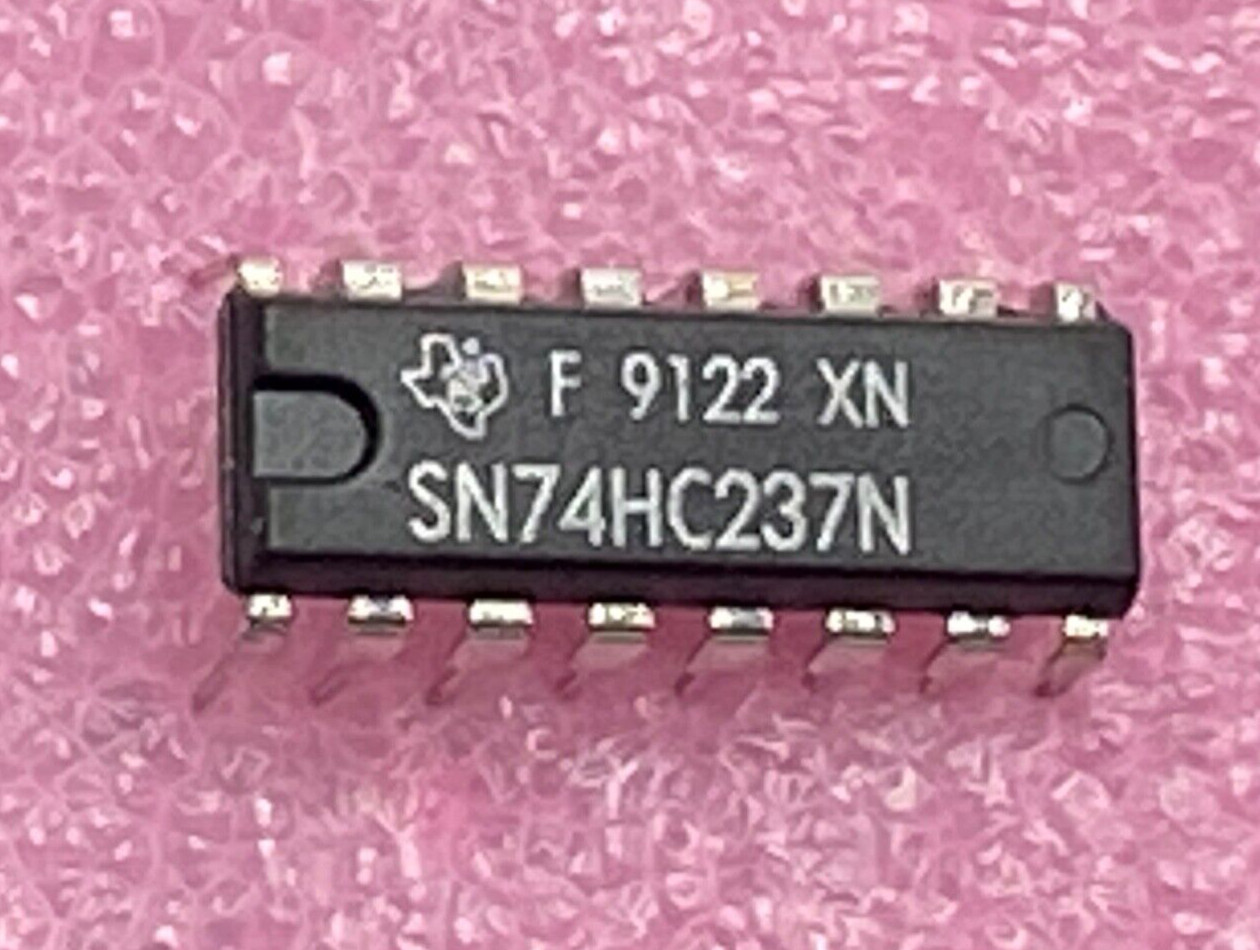 Texas Instruments SN74HC237N 3-line to 8-line decoders/demux Integrated Circuit